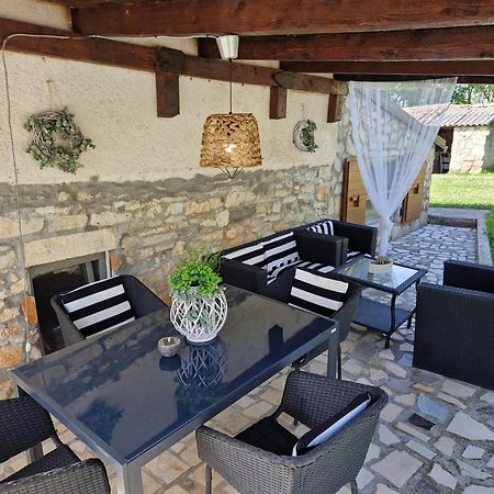 Holiday House Vuki Nedeščina Екстериор снимка