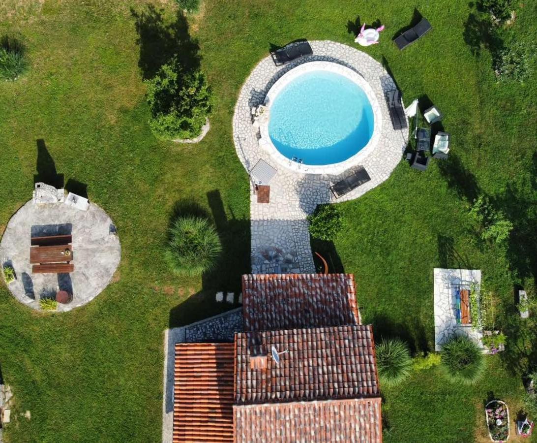 Holiday House Vuki Nedeščina Екстериор снимка