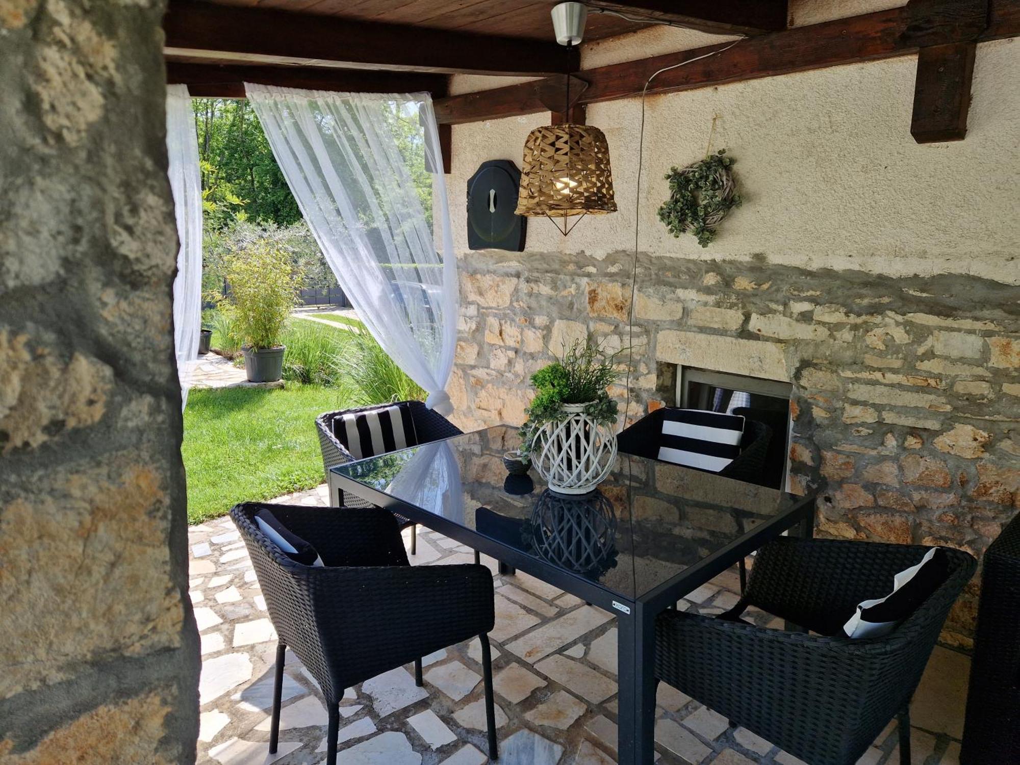 Holiday House Vuki Nedeščina Екстериор снимка