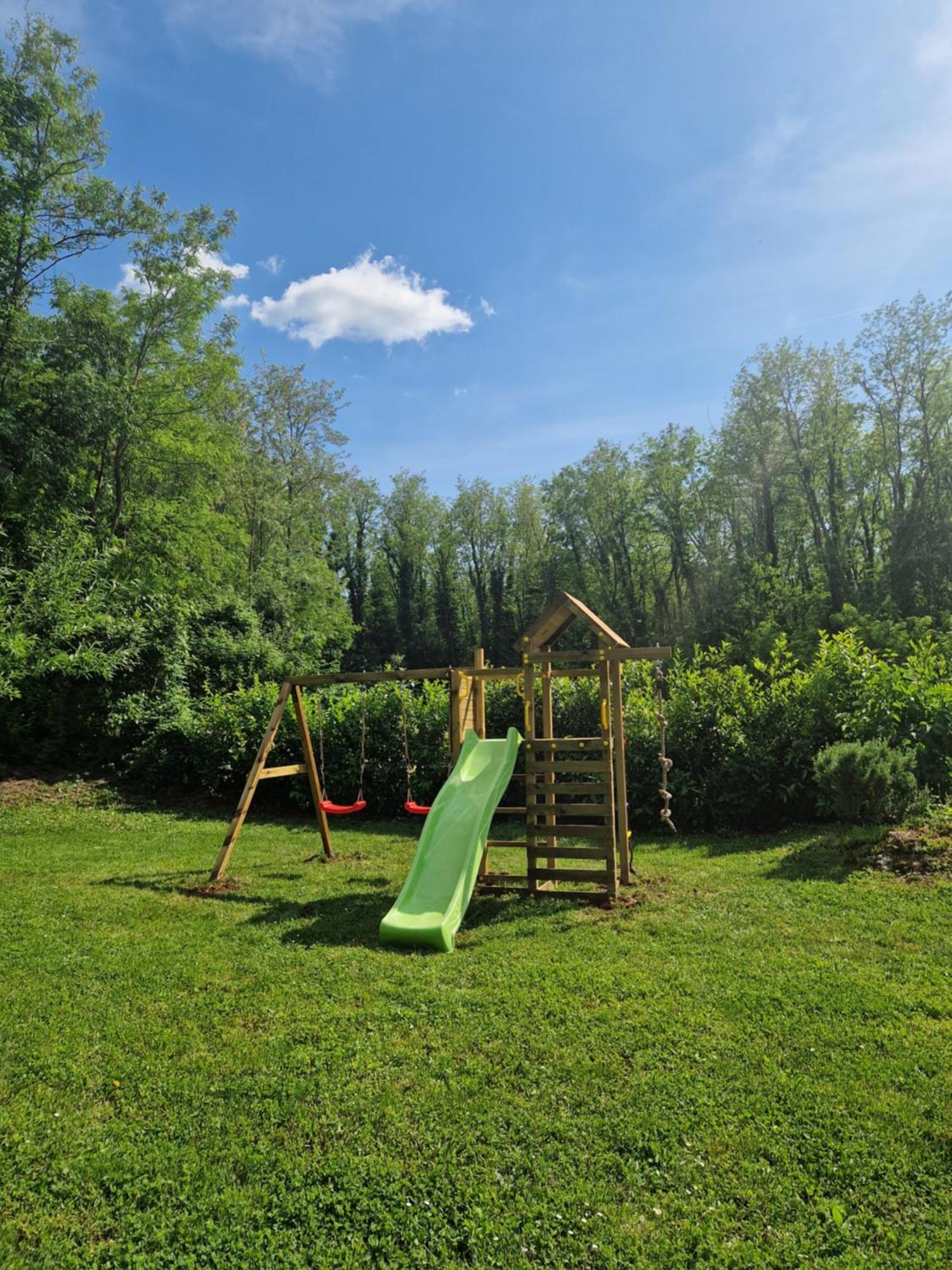 Holiday House Vuki Nedeščina Стая снимка