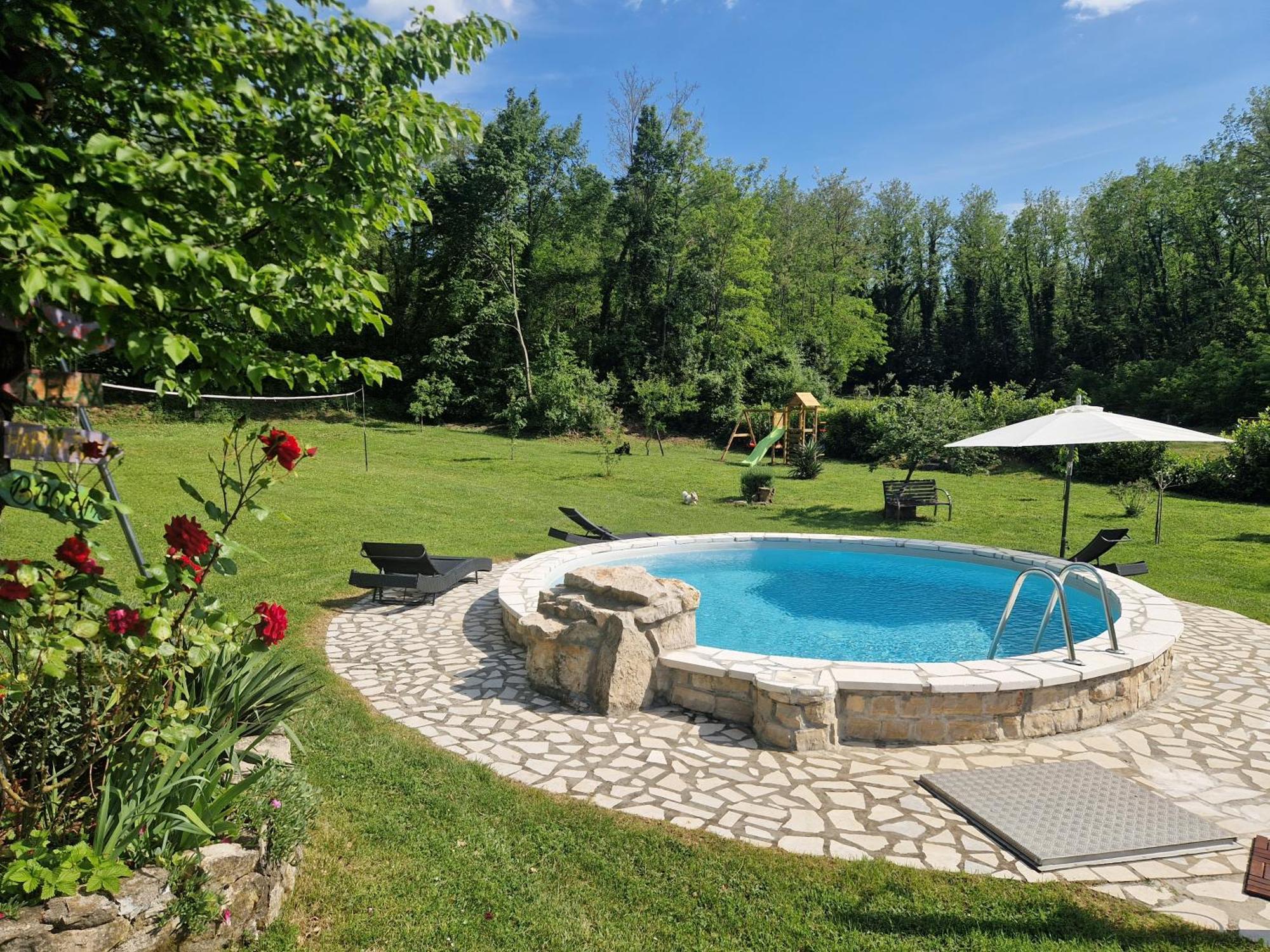 Holiday House Vuki Nedeščina Стая снимка